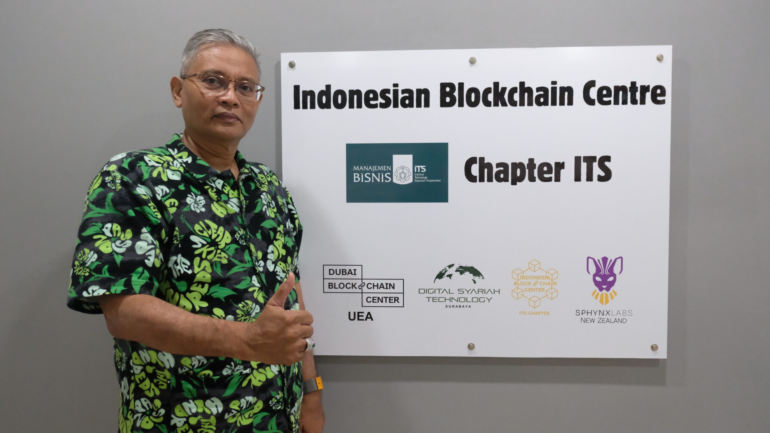 Potret Kepala PSPI-KP ITS Dr Ir Arman Hakim Nasution MEng dalam acara penandatanganan surat perjanjian dengan Perkumpulan Gen Indonesia untuk meyelenggarakan SBW 2025