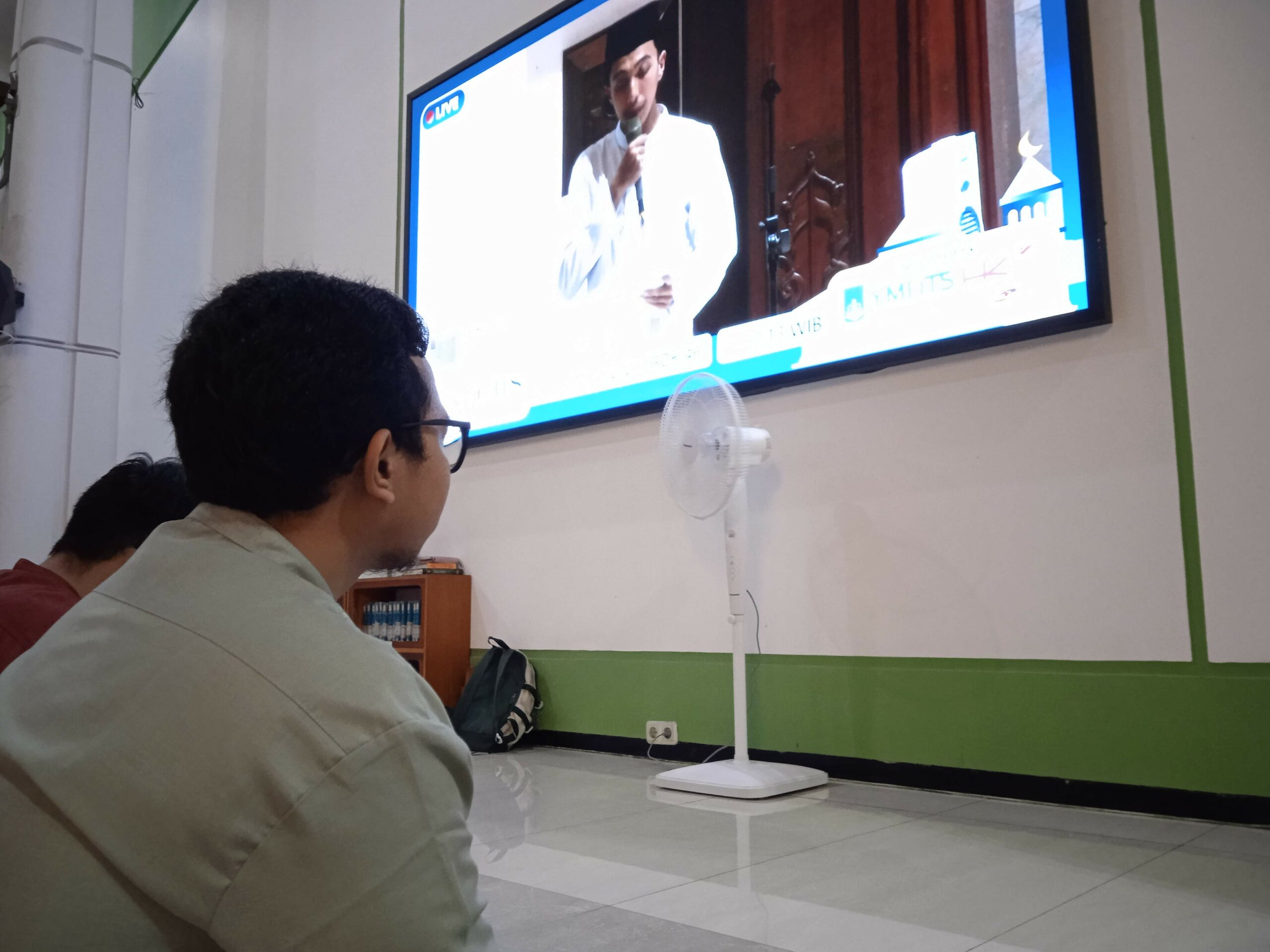 Gambar Salah satu peserta Public Lecture RDK ITS yang mengikuti kegiatan hingga akhir